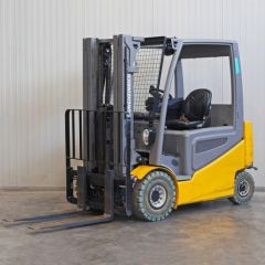 Jungheinrich EFG425ks